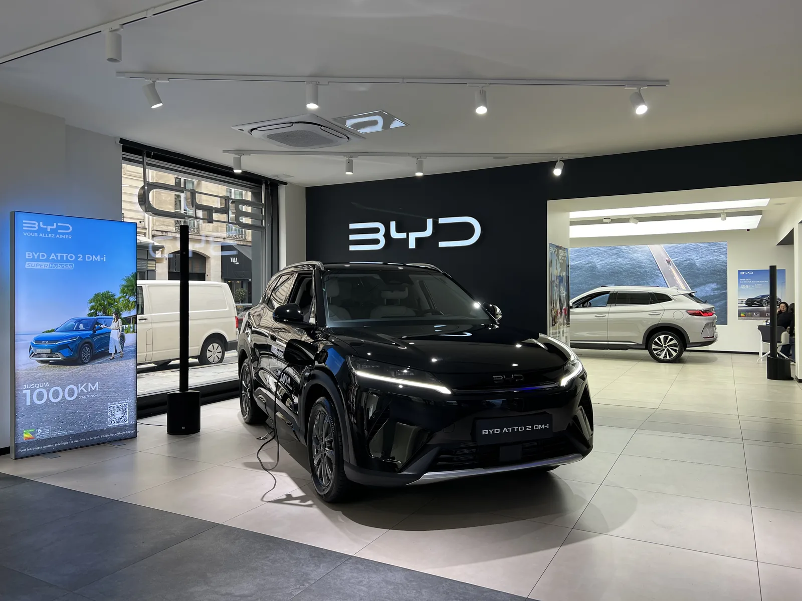 BYD — Champs-Élysées Showroom — Concession BYD, Champs-Élysées, Paris