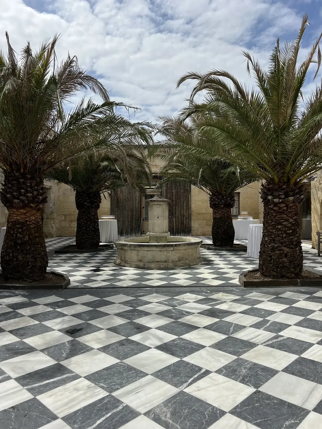 Wedding — Château de Garde, Château de Garde — photo 1