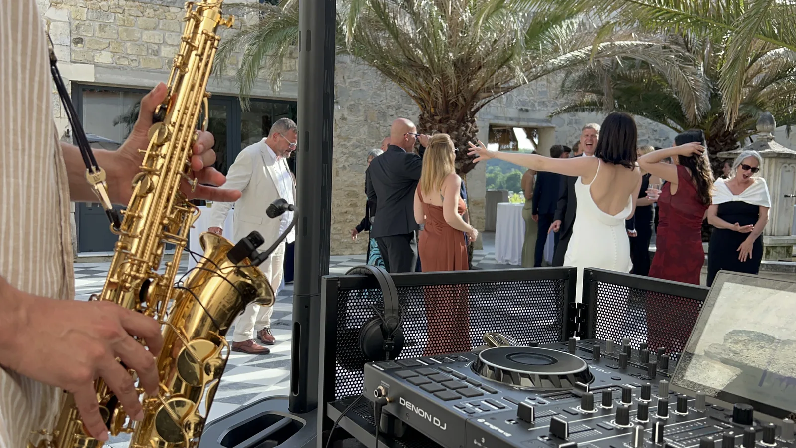 Wedding — Château de Garde, Château de Garde — photo 3