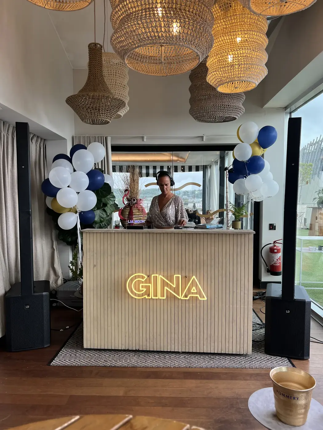 Gina — Pool Party — Gina, Hôtel Renaissance Marriott, Bordeaux
